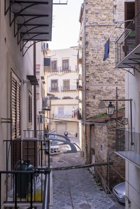 Domus Ameliae Cozy And Charming Apt At Cathedral Apartamento