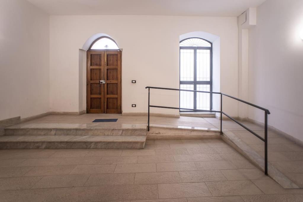 Domus Ameliae Cozy And Charming Apt At Cathedral Apartamento *