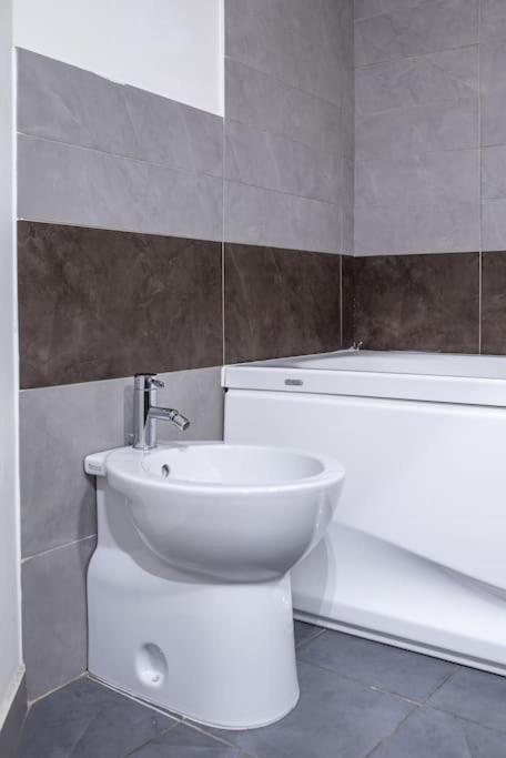 Apartamento Domus Ameliae Cozy And Charming Apt At Cathedral *